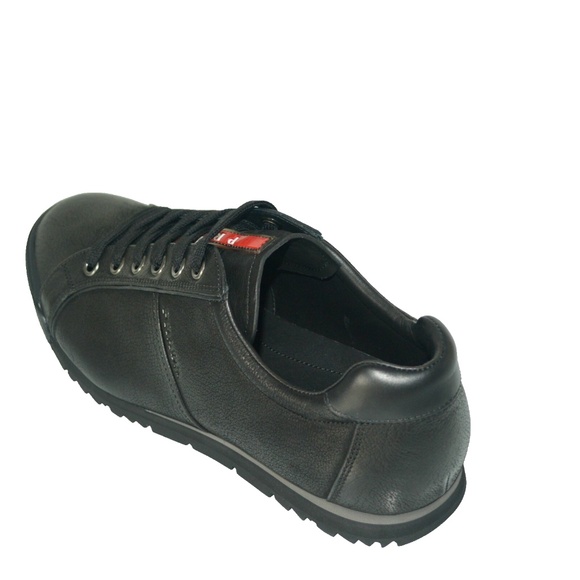 NIB PRADA LEATHER SNEAKERS - Picture 4 of 10